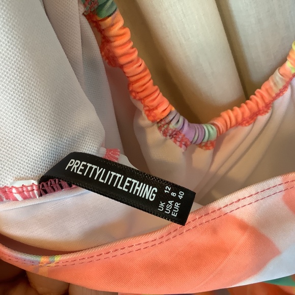 PrettyLittleThing Plunge Swimsuit Multicolor Swirl One Piece High Leg Size 8 - Picture 8 of 8